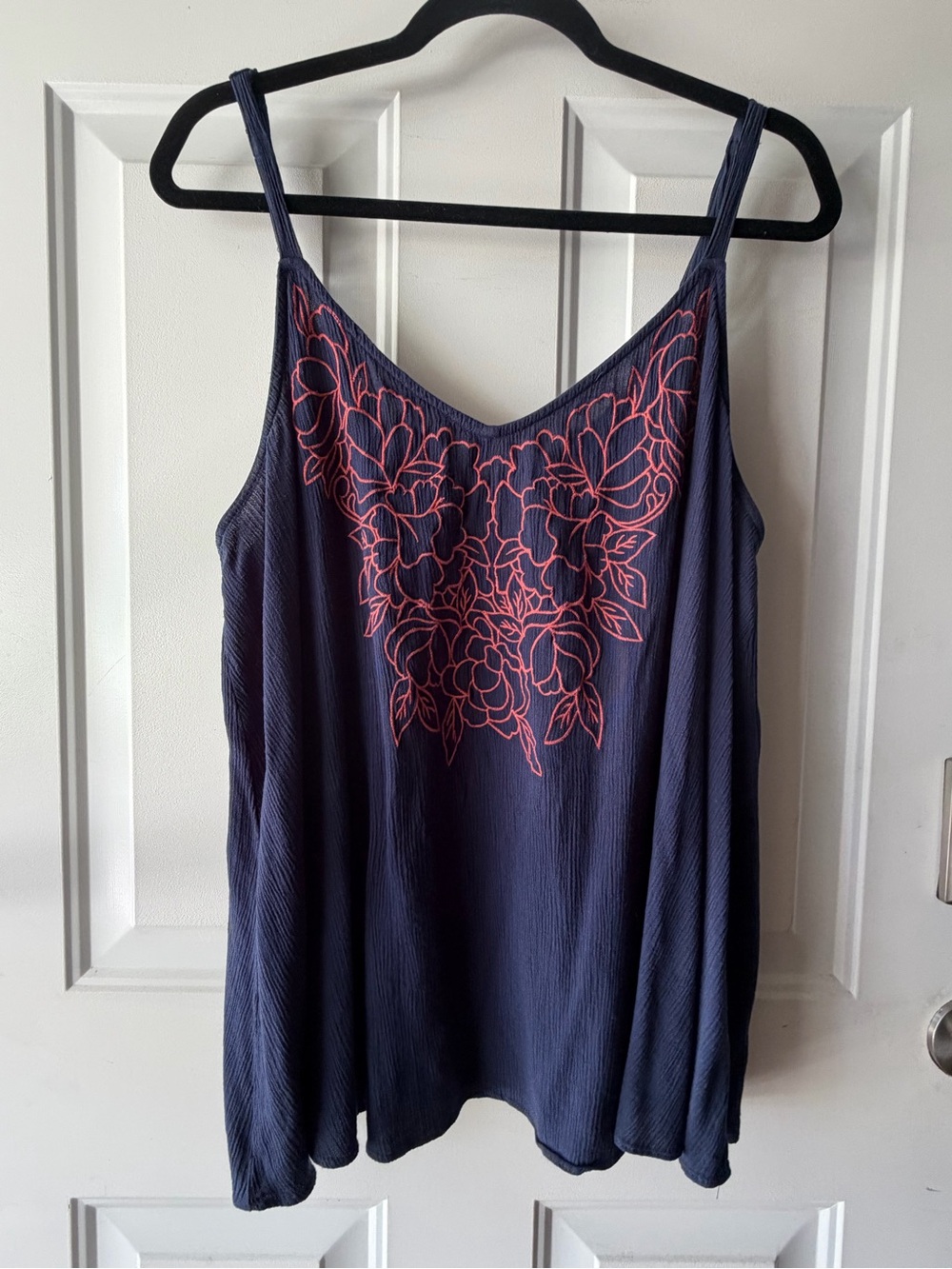 Size 2 Torrid Navy Floral Embroidered Spaghetti Strap Camisole